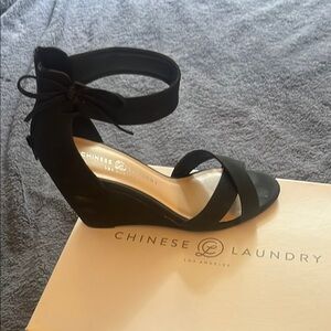Chinese Laundry Elegant Black Wedge Sandals